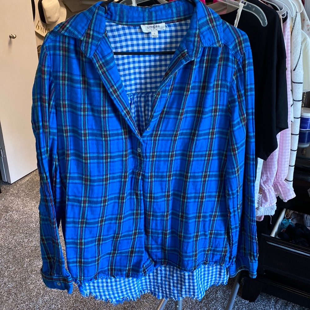 Women’s Umgee brand flannel half button top | size large